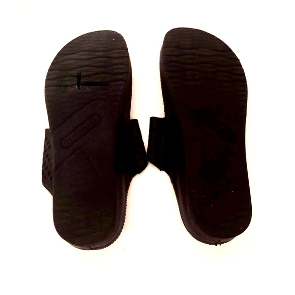 Bare traps(Memory Foam) Size 10 Thong Sandals - Picture 6 of 7